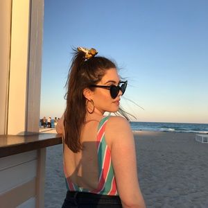 Meet your Posher, Raynee